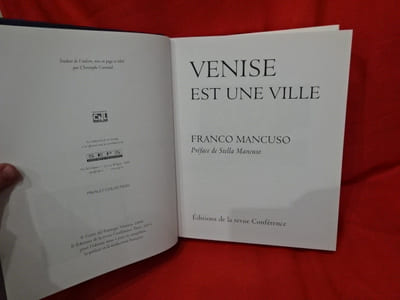 Venise est une ville. 