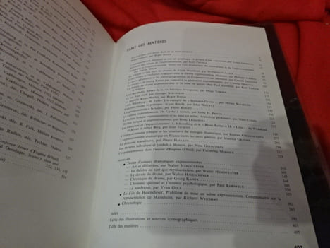 L'expressionnisme dans le théâtre européen. Colloque organisé par le Centre d'Études Germaniques de l'université de Strasbourg en 1968. . ...