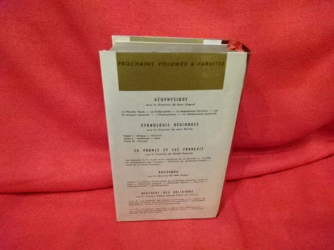 Histoire des spectacles. . [HISTOIRE] - SOUS LA DIRECTION DE GUY DUMUR