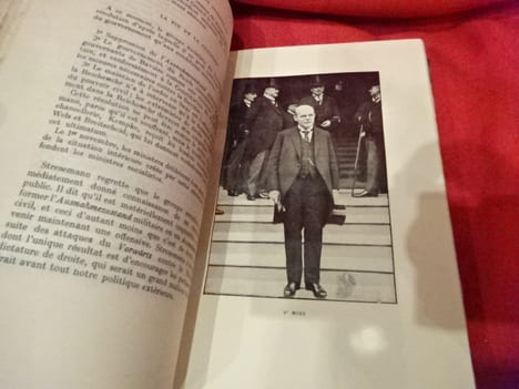 Six années de politique allemande. Les papiers de Stresemann. La bataille de la Rhur. La conférence de Londres. 1923-1924. Locarno et Genève. ...