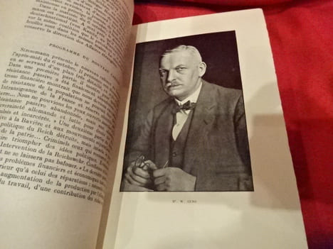 Six années de politique allemande. Les papiers de Stresemann. La bataille de la Rhur. La conférence de Londres. 1923-1924. Locarno et Genève. ...