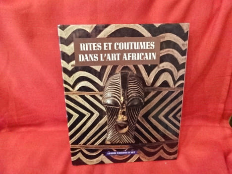 Rites et coutumes dans l'art africain. . [ART] - HEROLD (Erich)
