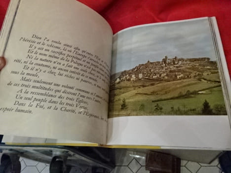 Le monde de Vézelay, poèmes. . [HISTOIRE] - CLAUDEL (Paul)