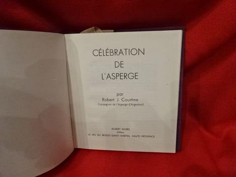 Célébration de l'asperge. . [LITTERATURE] - COURTINE (Robert J.)
