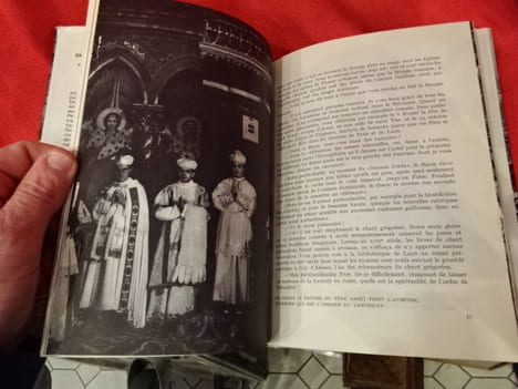 Les prémontrés chez les pères blanc de Frigolet. . [LORRAIN] - SERROU (Robert), VALS (Pierre)