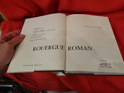Rouergue Roman. 