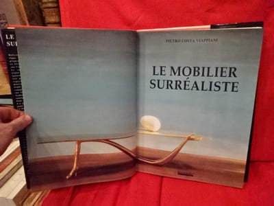 Le mobilier surréaliste. 