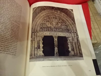 Adolescence de la chrétienté occidentale (980-1140).