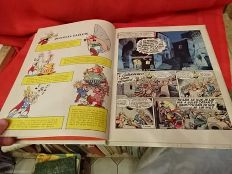 Le cadeau de César. . [BANDE DESSINEE] - GOSCINNY (René), UDERZO (Albert)