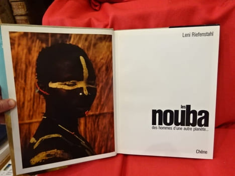 Les Noubas. . [ART] - RIEFENSTAHL (Leni)