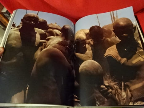 Les Noubas. . [ART] - RIEFENSTAHL (Leni)