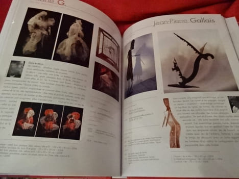 La bible de l'art singulier, inclassable & insolite. . [ART] - COLLECTIF