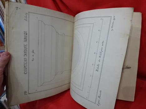 Cahier regroupant un ensemble de dessins techniques scolaires montés sur onglet. . [VARIA] - LIBERTY (François)