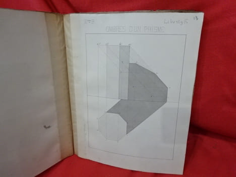 Cahier regroupant un ensemble de dessins techniques scolaires montés sur onglet. . [VARIA] - LIBERTY (François)