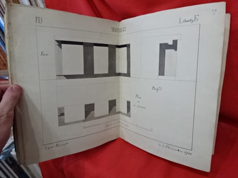 Cahier regroupant un ensemble de dessins techniques scolaires montés sur onglet. . [VARIA] - LIBERTY (François)