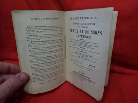 Nouveau manuel complet du fabricant d'eaux et boissons gazeuses. . [TECHNIQUE] - GASQUET (L.), JARRE (E.)