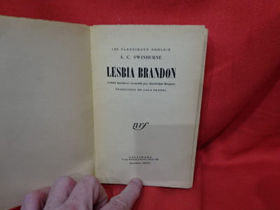Lesbia Brandon, roman inachevé recueilli par Randolph Hughes.