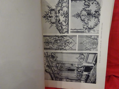 La décoration des intérieurs au XVIIIèmesiècle, motifs d'architecture, de sculpture et de peinture exécutés sous les époques L. XV, L. XVI & Empire. . ...