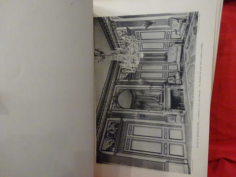 La décoration des intérieurs au XVIIIèmesiècle, motifs d'architecture, de sculpture et de peinture exécutés sous les époques L. XV, L. XVI & Empire. . ...
