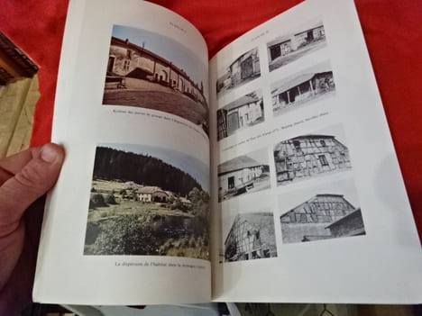 Les villages lorrains. . [LORRAIN] - GÉRARD (Claude), PELTRE (Jean)