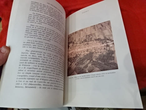 Les villages lorrains. . [LORRAIN] - GÉRARD (Claude), PELTRE (Jean)