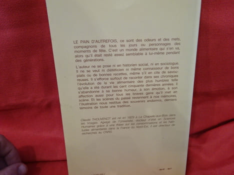 Le Pain d'autrefois, chroniques alimentaires d'un monde qui s'en va. . [LORRAIN] - THOUVENOT (Claude)
