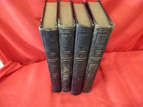 Histoire populaire de la Révolution française, de 1789 à 1830, précédée d’un Précis de l’Histoire des Français, depuis leur origine. . [LIVRES ...