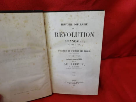 Histoire populaire de la Révolution française, de 1789 à 1830, précédée d’un Précis de l’Histoire des Français, depuis leur origine. . [LIVRES ...