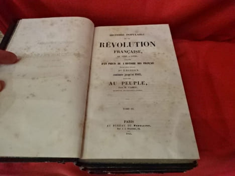 Histoire populaire de la Révolution française, de 1789 à 1830, précédée d’un Précis de l’Histoire des Français, depuis leur origine. . [LIVRES ...