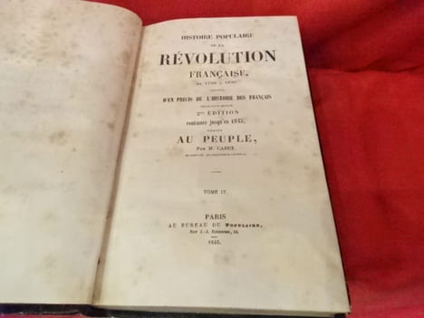 Histoire populaire de la Révolution française, de 1789 à 1830, précédée d’un Précis de l’Histoire des Français, depuis leur origine. . [LIVRES ...