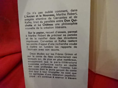 Sur le papier, essais. 