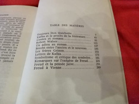 Sur le papier, essais. . [LITTERATURE] - ROBERT (Marthe)