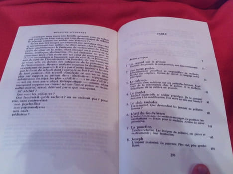 Médecins d’enfants (onze pédiatres, une psychanalyste). . [PHILOSOPHIE SCIENCES HUMAINES] - RAIMBAULT (Ginette)