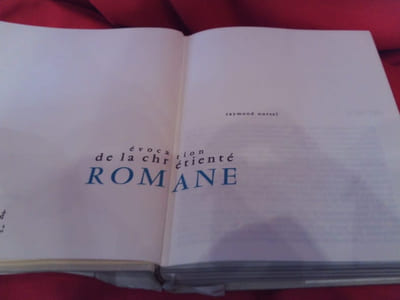 Évocation de la chrétienté romane. 