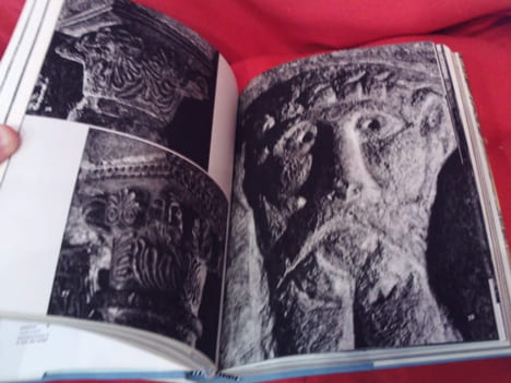 Floraison de la sculpture romane. . [ART] - OURSEL (Raymond)