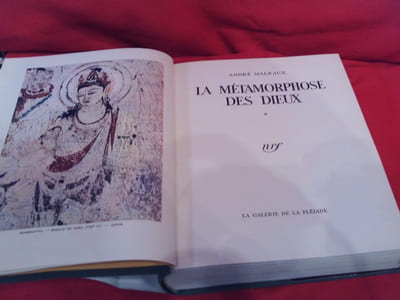 La Métamorphose des Dieux-*. 
