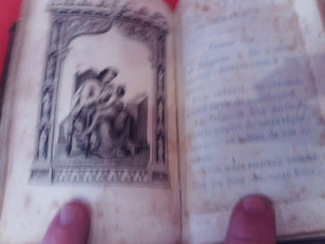Nouvelles Heures à la Reine Blanche. . [LIVRES ANCIENS] - ANONYME