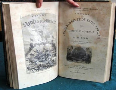 Une Ville flottante. Les Forceurs de blocus. Aventures de 3 Russes et de 3 Anglais dans l'Afrique australe.