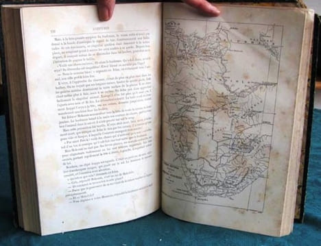 Une Ville flottante. Les Forceurs de blocus. Aventures de 3 Russes et de 3 Anglais dans l'Afrique australe.. VERNE Jules
