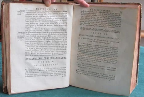 Les Institutes de Justinien conférées avec le Droit François, divisés en quatre Livres.. BOUTARIC François de
