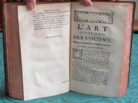 L'Art de cultiver les Muriers blancs, d'élever les Vers à soye, et de tirer la Soye (soie) des cocons.. POMIER Louis