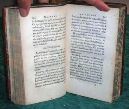 Manuel de Chymie, ou Exposé des Opérations de la Chymie et de leurs Produits.. BAUMÉ Antoine