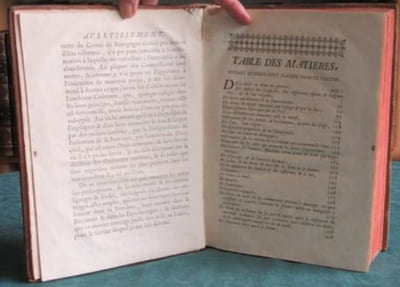 Observations sur les Titres des Droits de Justice, des Fiefs, des Cens, des Gens Mariés et des Successions, de la Coutume du Comté de Bourgogne - Édition originale.