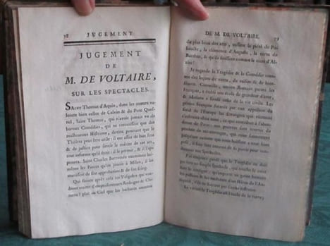 Critique d'un livre contre les Spectacles intitulé J. J. Rousseau, Citoyen de Genève, à m. d'Alembert - Édition originale.. BETHISY DE MEZIERES ...