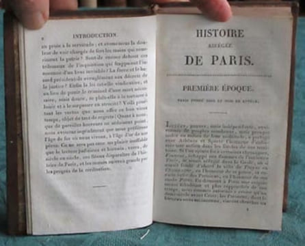 Histoire abrégée de Paris. 2 volumes.. Grégoire de Tours, Sauval, Saint-Foix, Mercier, Jouy, Dulaure