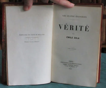 Les Quatre Evangiles - Vérité - 2 volumes - Édition originale.. ZOLA Emile