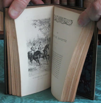 Oeuvres de Alfred de Musset - Nouvelles - Contes et Nouvelles - 2 volumes.. MUSSET Alfred de