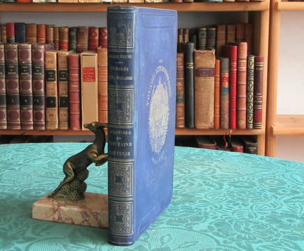 Voyages et Aventures du Capitaine Hatteras. (bleu, à la banquise). VERNE Jules
