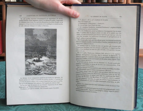 Voyages et Aventures du Capitaine Hatteras. (bleu, à la banquise). VERNE Jules