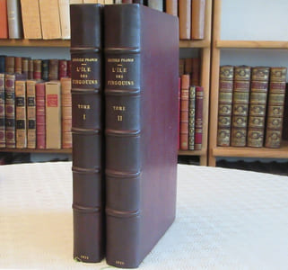 L'Ile des Pingouins. 2 volumes.
